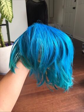 Vibrant Blue Short Layered Wig